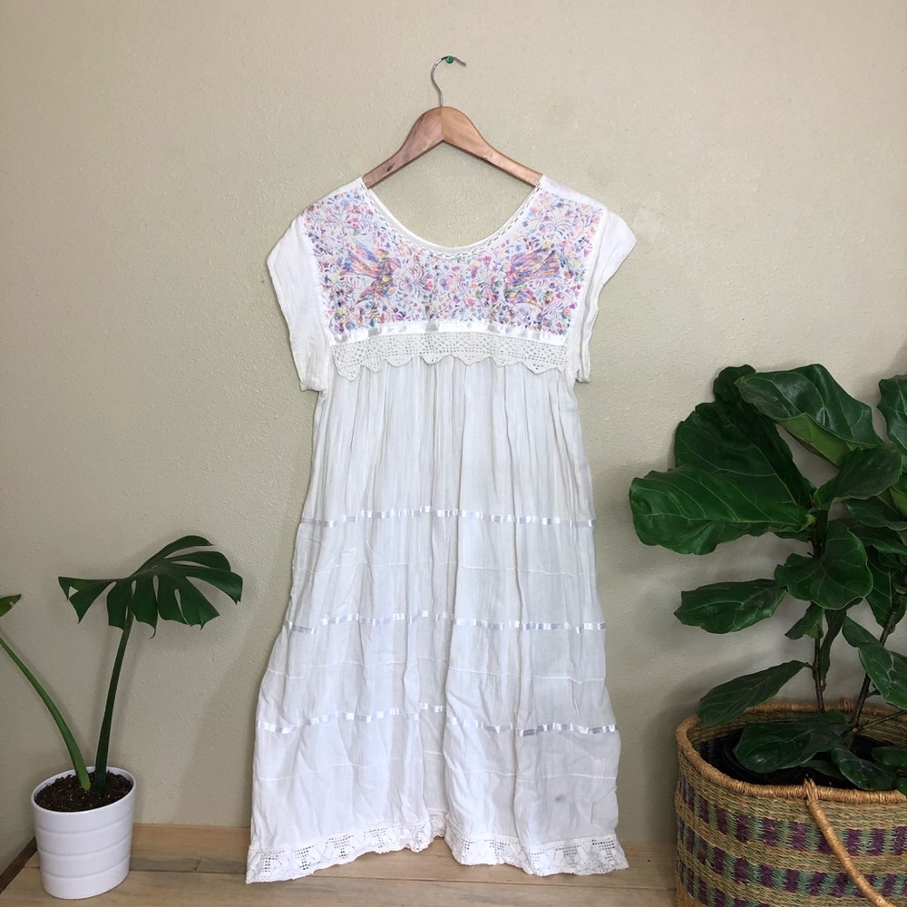Vintage bohemian embroidered white dress tunic